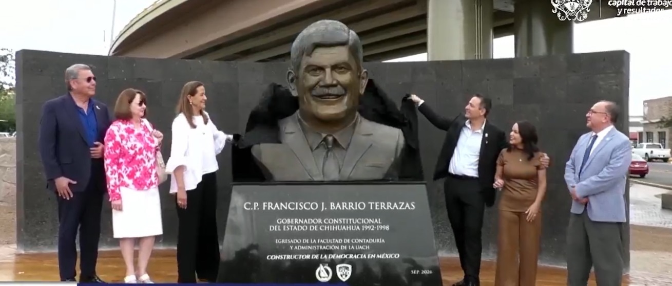 Rinden homenaje a Pancho Barrio con escultura