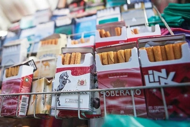 Exposición de cajetillas de tabaco en un estanco