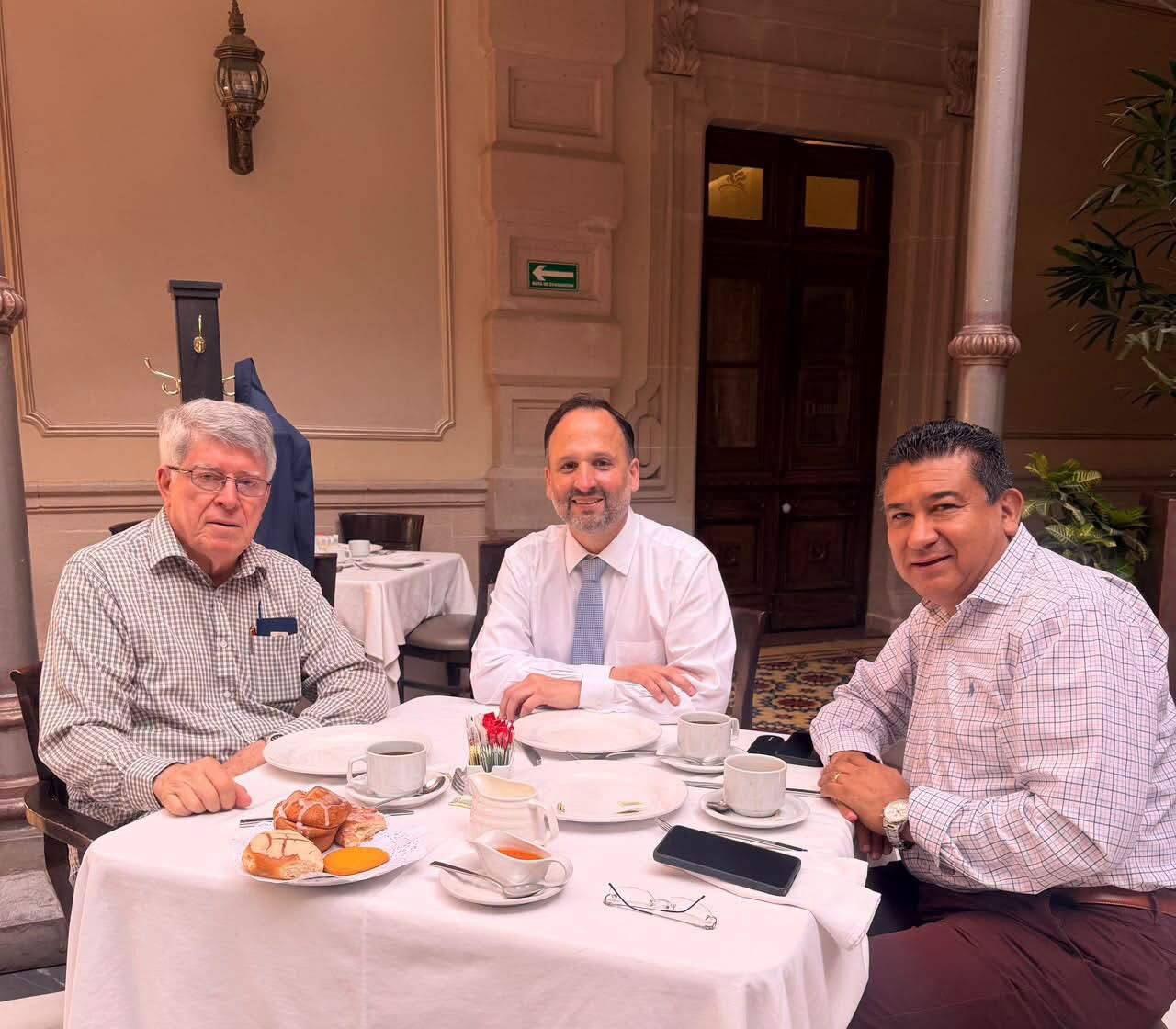 De la Peña destaca encuentro con Guillermo Villalobos y Toño Chávez