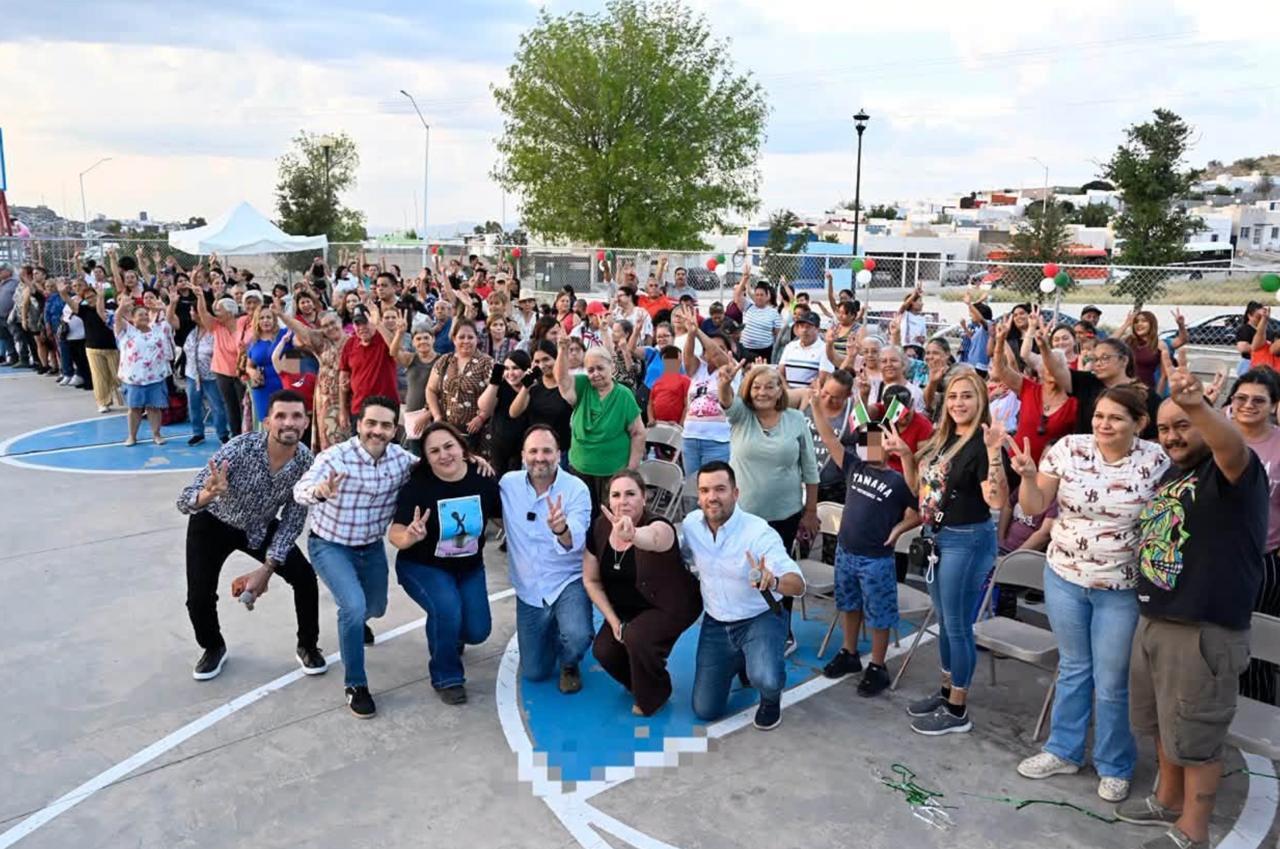 whatsapp-image-20260915-at-095346-614095387-1 Santiago de la Peña se suma al festejo patrio con vecinos de Pensiones Civiles