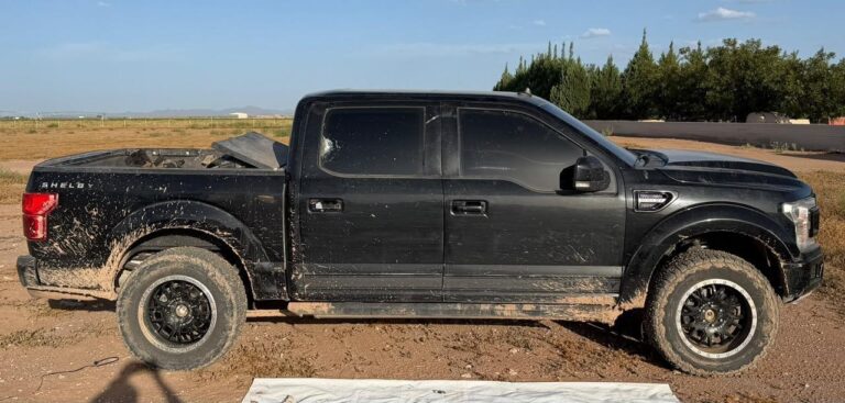 Aseguran pick up blindada y con reporte de robo