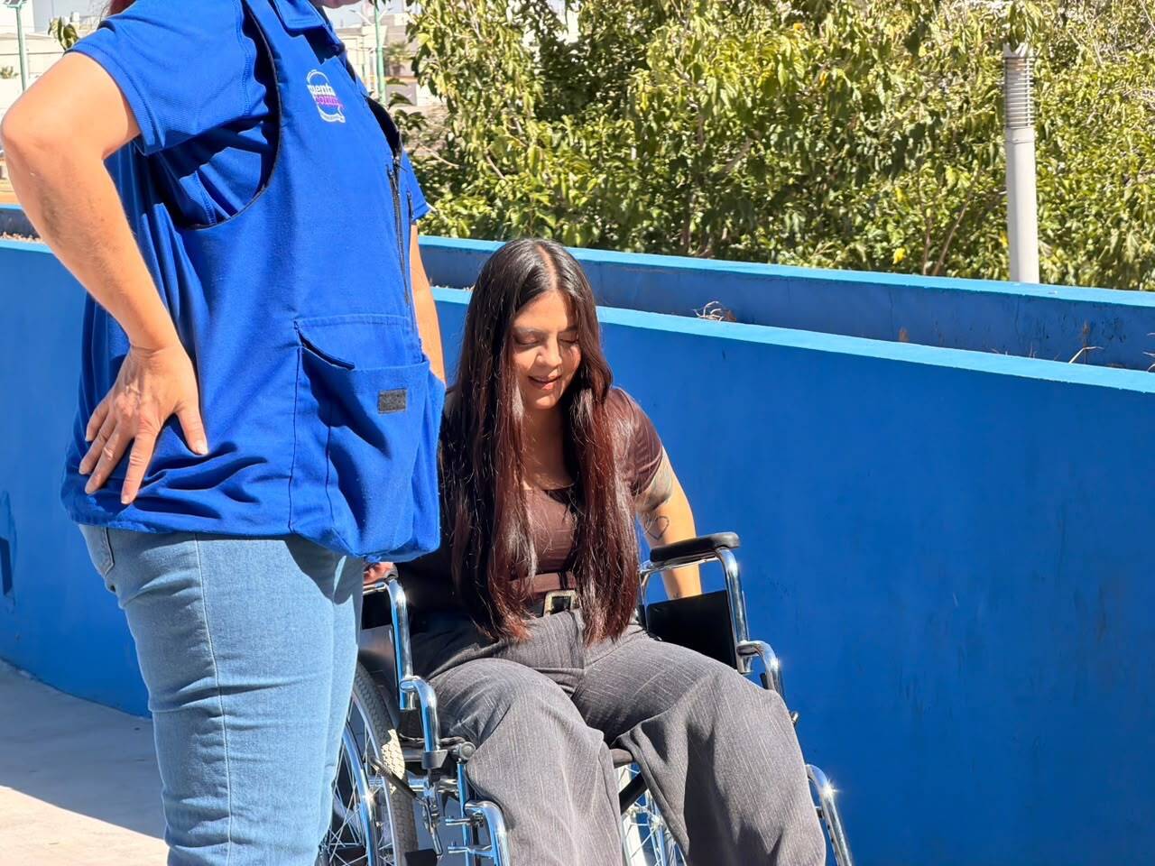 Capacitan a personal de Bowí para brindar atención incluyente a personas con discapacidad