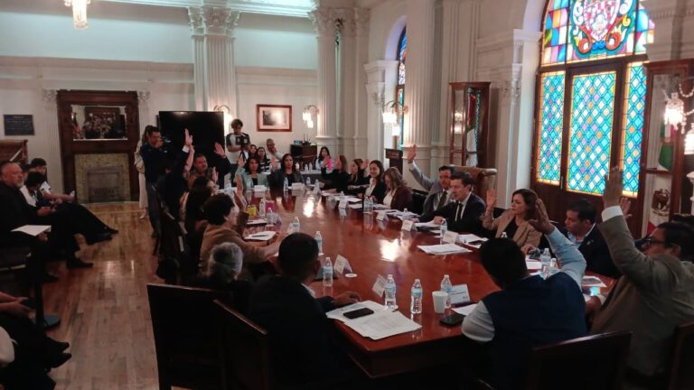Aprueban enajenación de calle Bustamante por 18 mdp