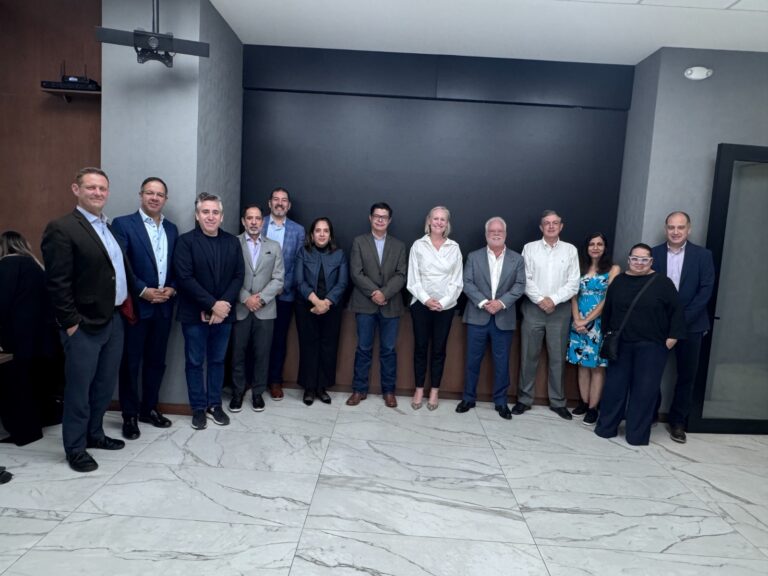 Recibe consejo de Fundación FICOSEC a Cónsul de EU en Juárez