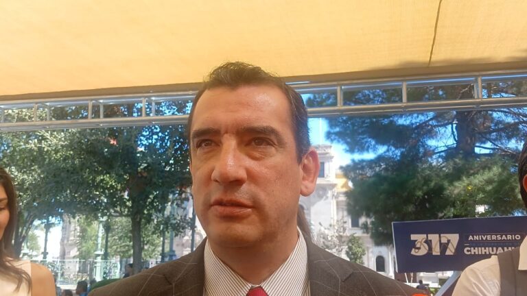 René Chavira respalda a trabajadores del IMSS