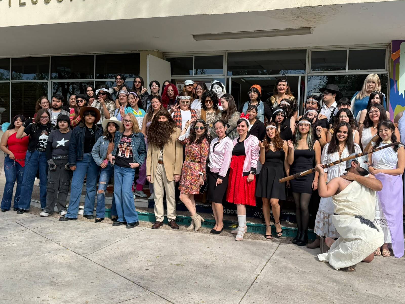 Estudiantes de Lengua Inglesa celebran el Spooky Week
